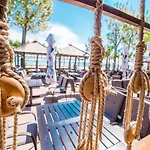 Pirates Mamaia