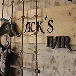 Otel Pirates