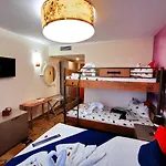Pirates Hotel