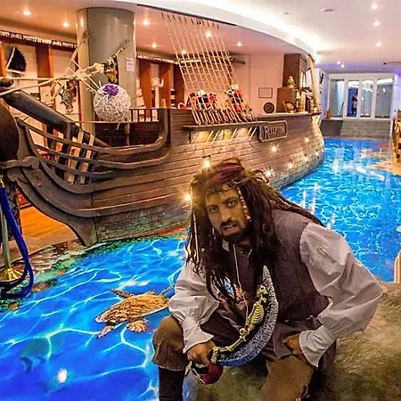 Pirates Hotel 3*