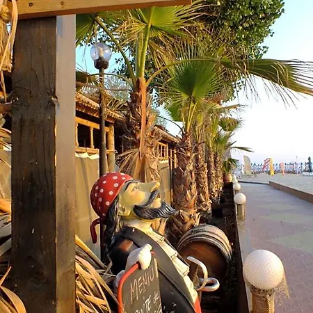 Pirates Hotel Mamaia