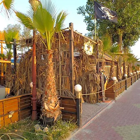 Pirates Hotel 3*