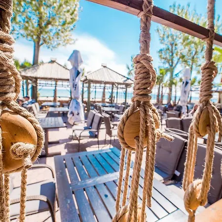 Pirates Mamaia