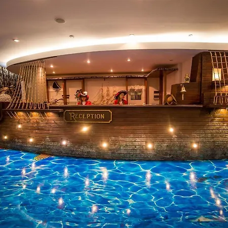 מלון Pirates מאמאיה