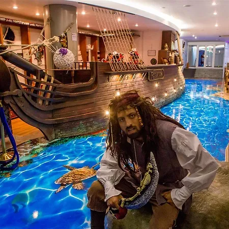 Pirates Hotel 3*