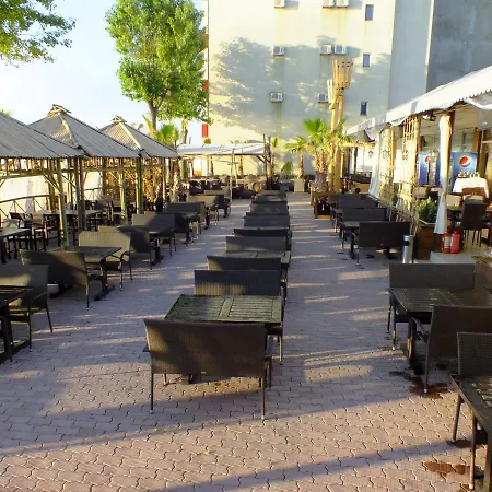 Pirates Ξενοδοχείο 3*