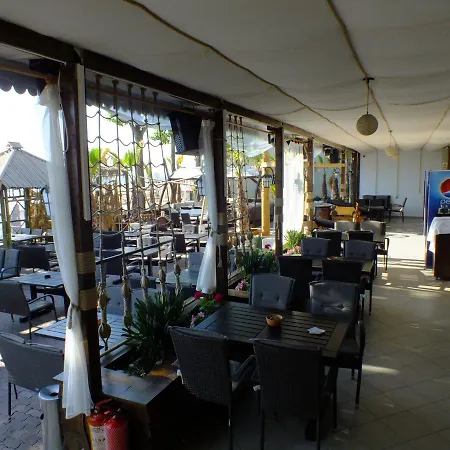 Pirates 3* Mamaia