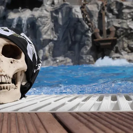 Pirates Ξενοδοχείο