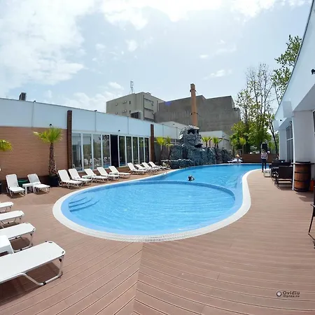 Pirates 3* מאמאיה