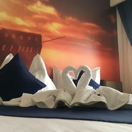 Hotel Pirates
