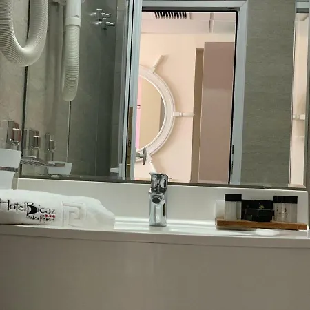 Ξενοδοχείο Pirates 3*